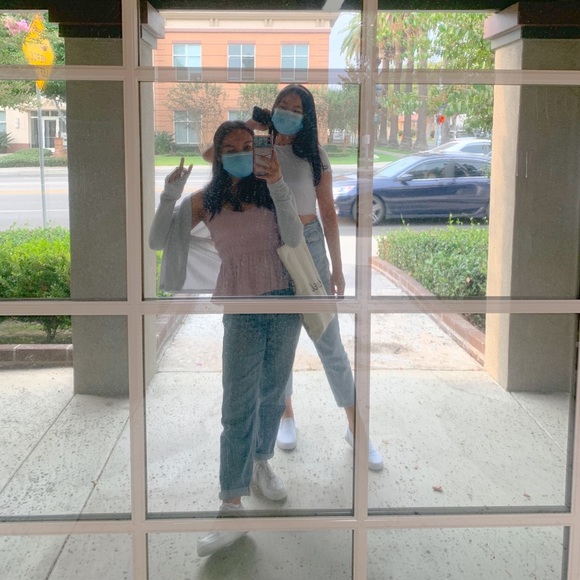 Meet your Posher, Emily - Picture 1 of 1